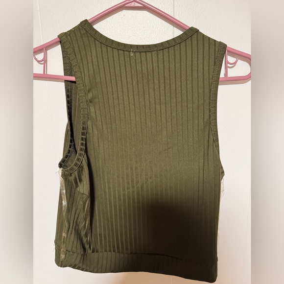 Women’s tank top size Large - Picture 3 of 3